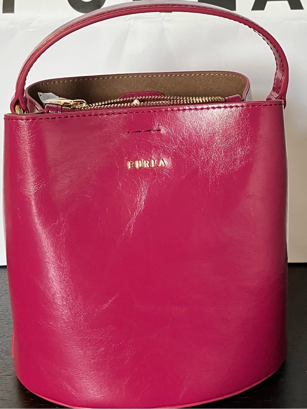 Rare Furla Lacca Patent Leather Mini Bucket Bag NWOT - Picture 11 of 13